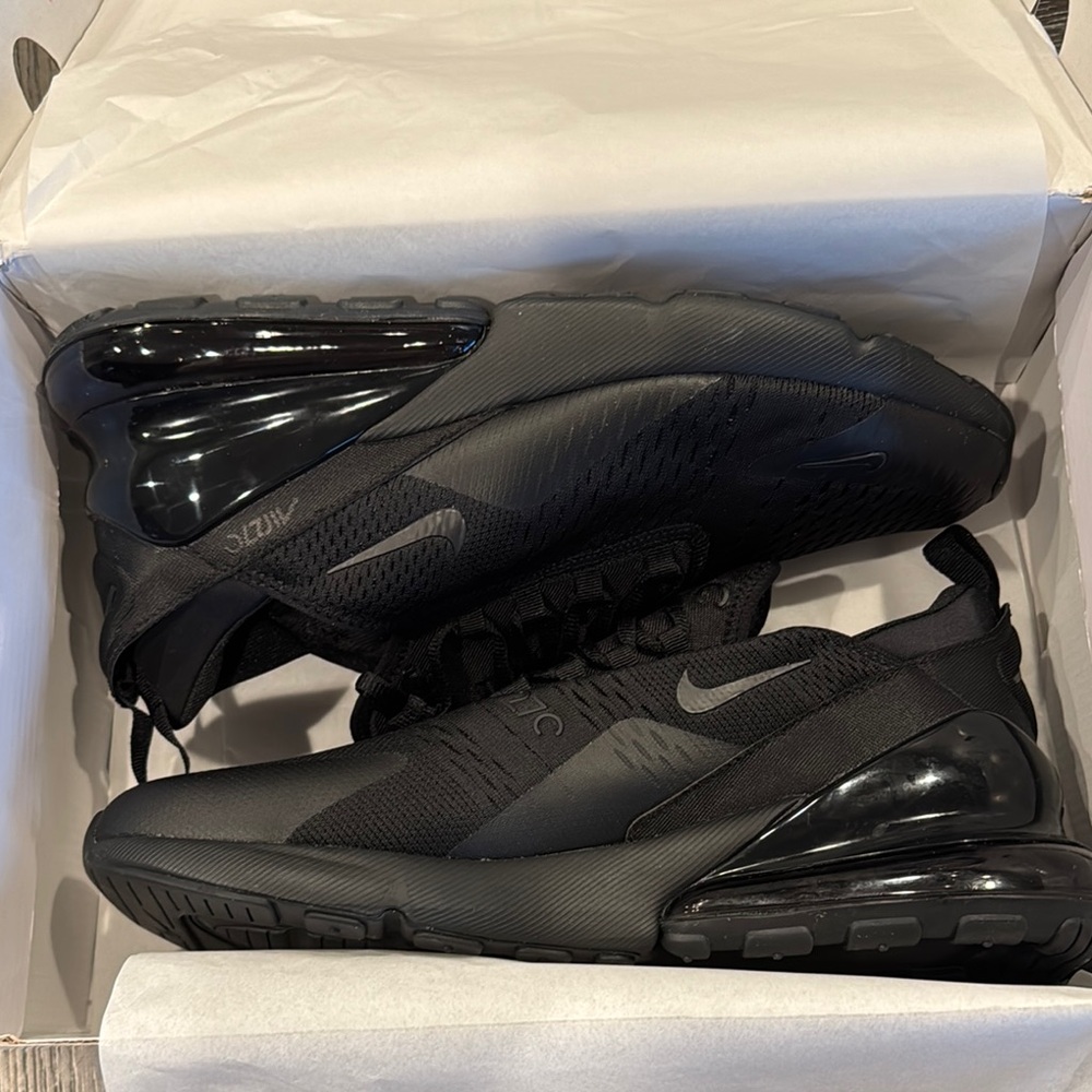 Nike Black Air Max 270 Sneakers - Picture 5 of 6